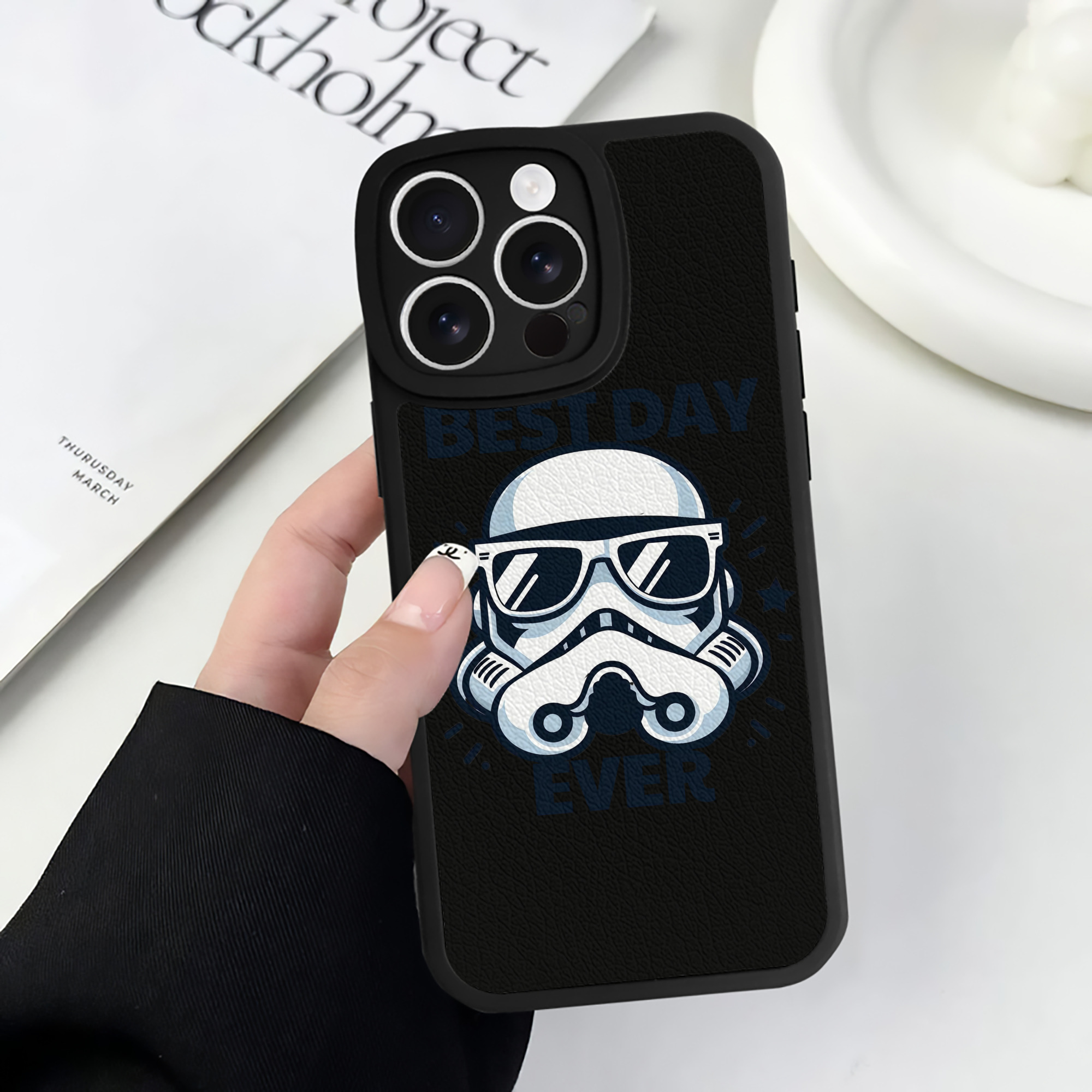 （画像用） スター・ウォーズ Star Wars 【iPhone 16シリーズ対応】シリコンスマホケース（レザー調） 材質：シリコン